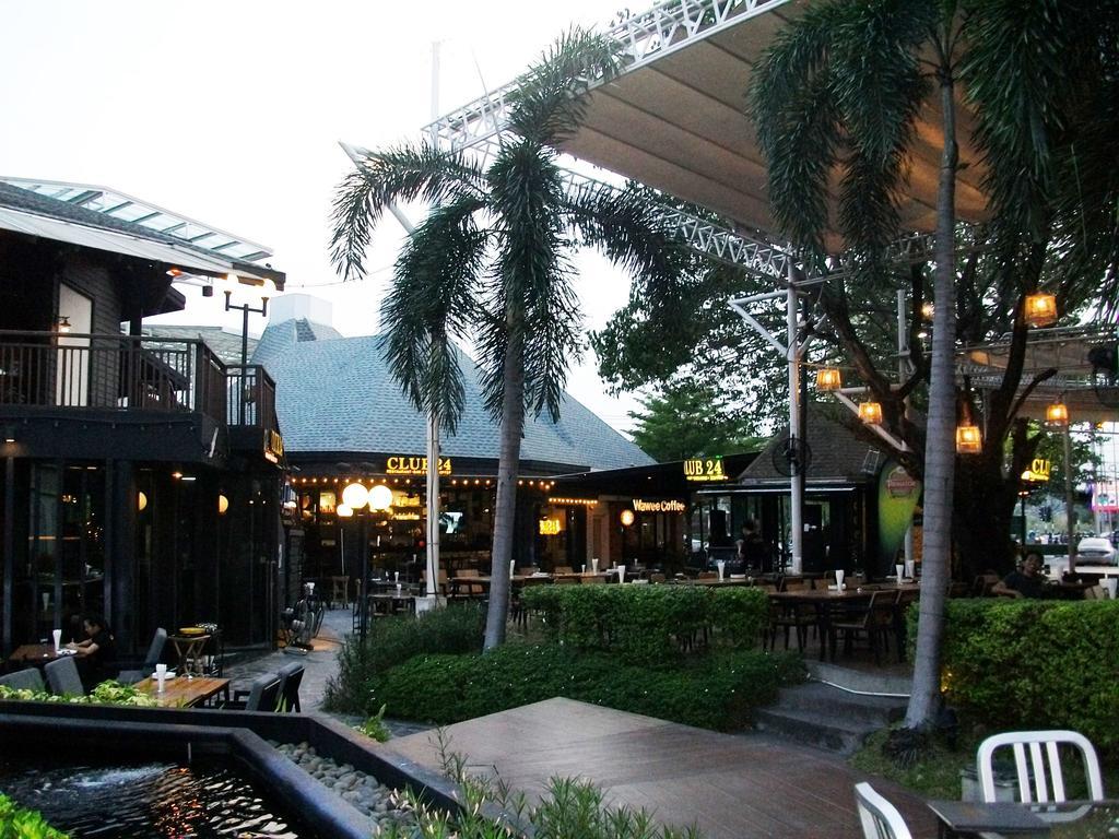 A Joy House - Kaset Nawamin City Bangkok Exterior foto